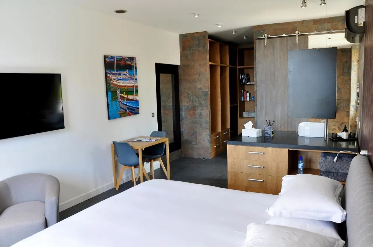 Guest house The Address Cassis Hotel